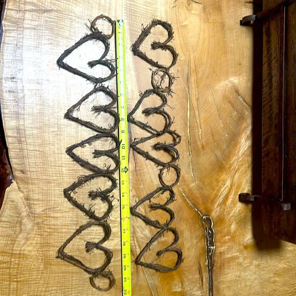 10 grapevine hearts